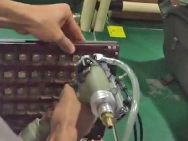 電子板拉鉚現(xiàn)場(chǎng)