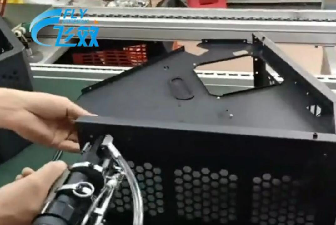 航嘉機(jī)箱外殼拉鉚現(xiàn)場(chǎng)